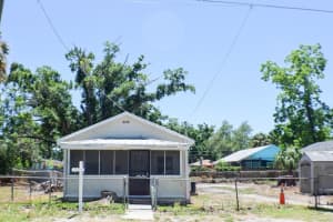 3113 E North Bay St, TAMPA 3113 E North Bay St, TAMPA