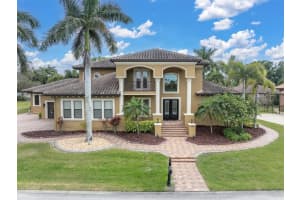 1067 Ashland Ave, TARPON SPRINGS