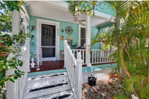 608 BELLEVIEW BOULEVARD, BELLEAIR, FL 33756 - MLS#MFRTB8506174