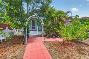 608 BELLEVIEW BOULEVARD, BELLEAIR, FL 33756 - MLS#MFRTB8506174