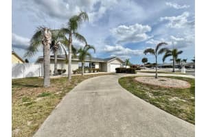 6316 LAKE SUNRISE DRIVE, APOLLO BEACH, FL 33572 - MLS#MFRTB8506191