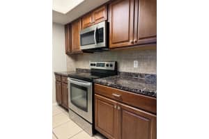6080 22ND AVENUE, ST PETERSBURG, FL 33710 - MLS#MFRTB8506208