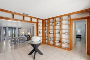6900 10TH AVENUE, ST PETERSBURG, FL 33710 - MLS#MFRTB8506271