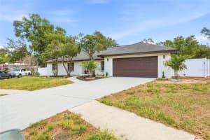2540 LAURELWOOD LANE, VALRICO, FL 33596 - MLS#MFRTB8506400