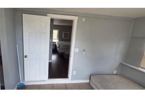5475 42ND STREET, ST PETERSBURG, FL 33714 - MLS#MFRTB8506502