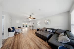 7976 SHADOW RUN DRIVE, LARGO, FL 33773 - MLS#MFRTB8506565