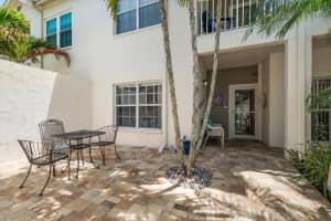 11320 HARBOR WAY, LARGO, FL 33774 - MLS#MFRTB8506605