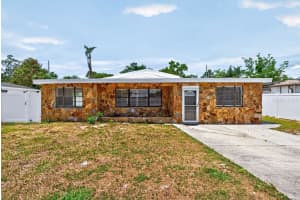 2540 KNOLLWOOD STREET, TAMPA, FL 33614 - MLS#MFRTB8506798