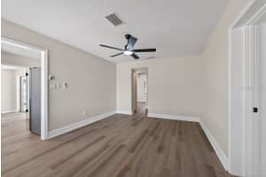 2540 KNOLLWOOD STREET, TAMPA, FL 33614 - MLS#MFRTB8506798