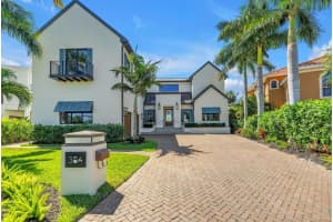 386 26TH AVENUE, ST PETERSBURG, FL 33705 - MLS#MFRTB8506901