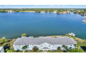 5001 Starfish Dr Se #b, ST PETERSBURG