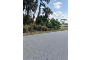 15082 COMMUNITY AVENUE, PORT CHARLOTTE, FL 33953 - MLS#MFRTB8507157