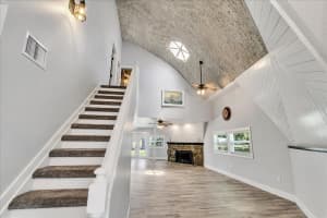 10424 LYONS AVENUE, LITHIA, FL 33547 - MLS#MFRTB8507283