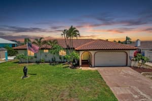 801 FLAMINGO DRIVE, APOLLO BEACH, FL 33572 - MLS#MFRTB8507339