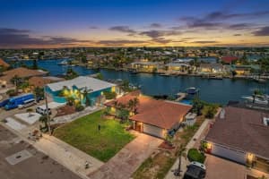 801 FLAMINGO DRIVE, APOLLO BEACH, FL 33572 - MLS#MFRTB8507339