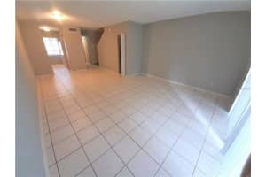 7600 ABBEY LANE, TAMPA, FL 33617 - MLS#MFRTB8507392