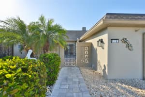 574 BOCA CIEGA POINT BOULEVARD, ST PETERSBURG, FL 33708 - MLS#MFRTB8507505