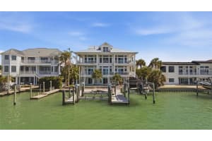 24 PINE CIRCLE, BELLEAIR, FL 33756 - MLS#MFRTB8507581