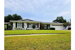 2186 Oak Grove Dr, CLEARWATER