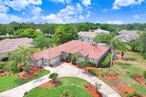 30303 LAURELWOOD LANE, WESLEY CHAPEL, FL 33543 - MLS#MFRTB8507752