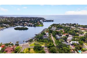 1956 COFFEE POT BOULEVARD, ST PETERSBURG, FL 33704 - MLS#MFRTB8507783