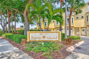 1033 PINELLAS BAYWAY  S, TIERRA VERDE, FL 33715 - MLS#MFRTB8507794
