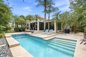 812 LIVE OAK TERRACE, ST PETERSBURG, FL 33703 - MLS#MFRTB8508007