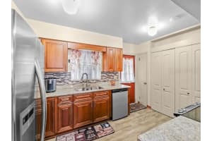 7806 GOMEZ AVENUE, TAMPA, FL 33614 - MLS#MFRTB8508154
