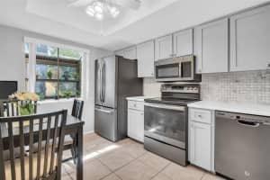 860 MACLAREN DRIVE, PALM HARBOR, FL 34684 - MLS#MFRTB8508226