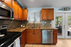 3042 HANNA COURT, PALM HARBOR, FL 34684 - MLS#MFRTB8508238