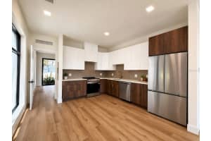 106 36th St N 1ST AVENUE, ST PETERSBURG, FL 33713 - MLS#MFRTB8508360