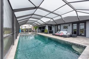 5220 LAKE VENICE DRIVE, WIMAUMA, FL 33598 - MLS#MFRTB8508401