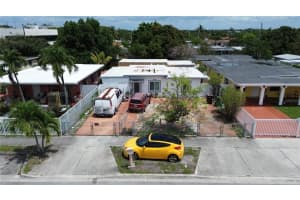 445 E 43rd St, HIALEAH 445 E 43rd St, HIALEAH