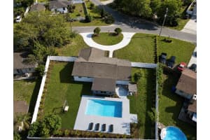 4312 GROVE VIEW AVENUE, TAMPA, FL 33617 - MLS#MFRTB8508602