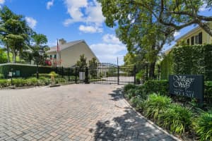 3530 VILLAGE WAY, TAMPA, FL 33629 - MLS#MFRTB8508758