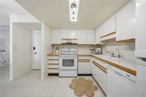 1 KEY CAPRI #603W, TREASURE ISLAND, FL 33706 - MLS#MFRTB8509005