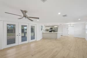802 WHITE HERON BOULEVARD, RUSKIN, FL 33570 - MLS#MFRTB8509015