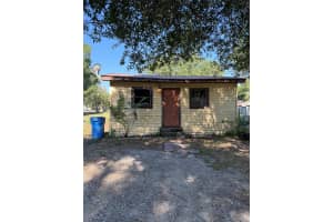 10114 E Columbus Dr, TAMPA