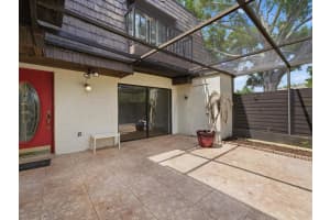 15338 POND WOODS DRIVE, TAMPA, FL 33618 - MLS#MFRTB8509183