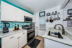 547 15TH STREET, ST PETERSBURG, FL 33705 - MLS#MFRTB8509227