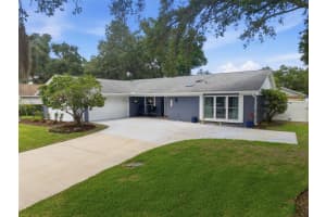 4221 WATER OAKS LANE, TAMPA, FL 33618 - MLS#MFRTB8509306