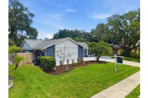 4221 WATER OAKS LANE, TAMPA, FL 33618 - MLS#MFRTB8509306