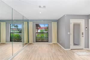 1826 WOLF LAUREL DRIVE, SUN CITY CENTER, FL 33573 - MLS#MFRTB8509456