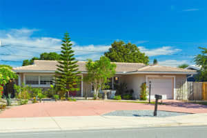 2132 GREENBRIAR BOULEVARD, CLEARWATER, FL 33763 - MLS#MFRTB8509507