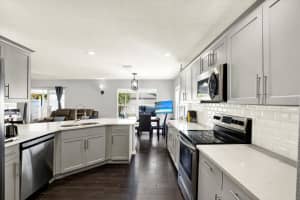 11434 CRESTLAKE VILLAGE DRIVE, RIVERVIEW, FL 33569 - MLS#MFRTB8509637