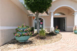 12125 KNOTTY PINE LOOP, SAN ANTONIO, FL 33576 - MLS#MFRTB8509654