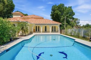 MLS# MFRTB8509829, Tampa, Florida 33612