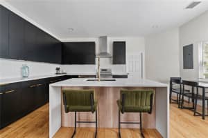 680 25TH AVENUE, ST PETERSBURG, FL 33705 - MLS#MFRTB8509837