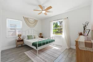 2855 VALENCIA WAY, ST PETERSBURG, FL 33705 - MLS#MFRTB8509887
