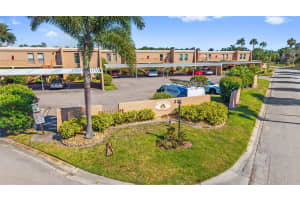 225 COUNTRY CLUB DRIVE, LARGO, FL 33771 - MLS#MFRTB8509961